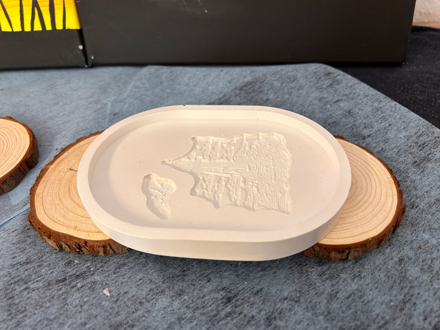 Tablet S - H= 15,5 cm B= 11cm T= 2cm