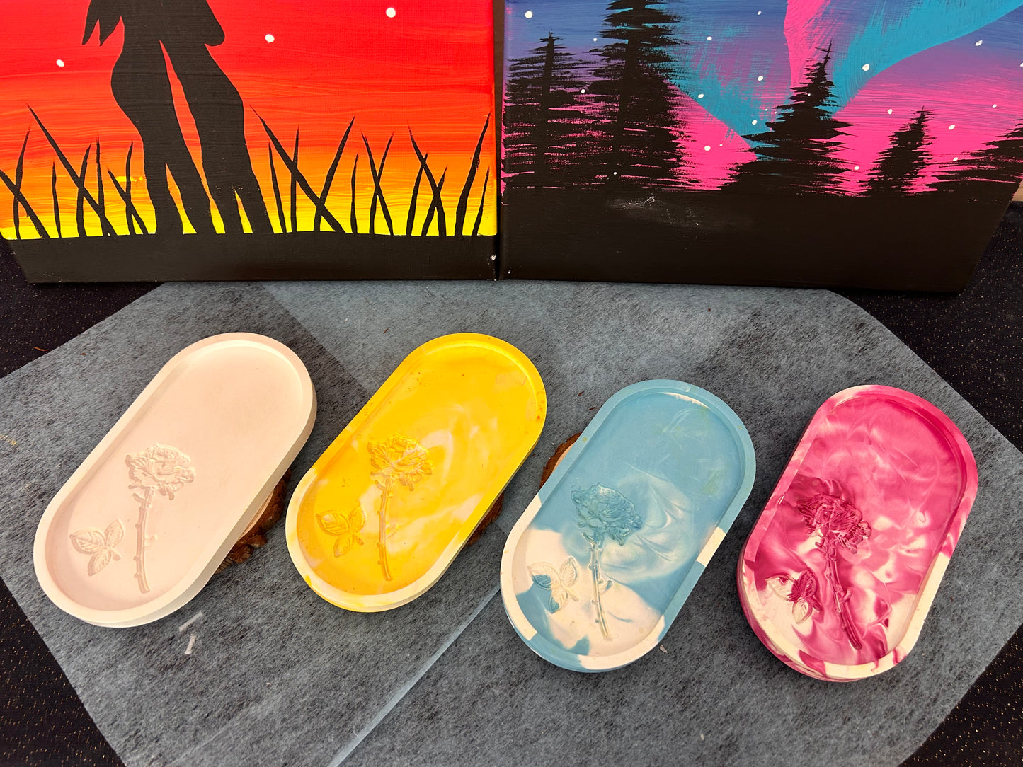 Tablet M mit einem Rosen Muster - H=18 B= 9,3cm T= 1,5cm