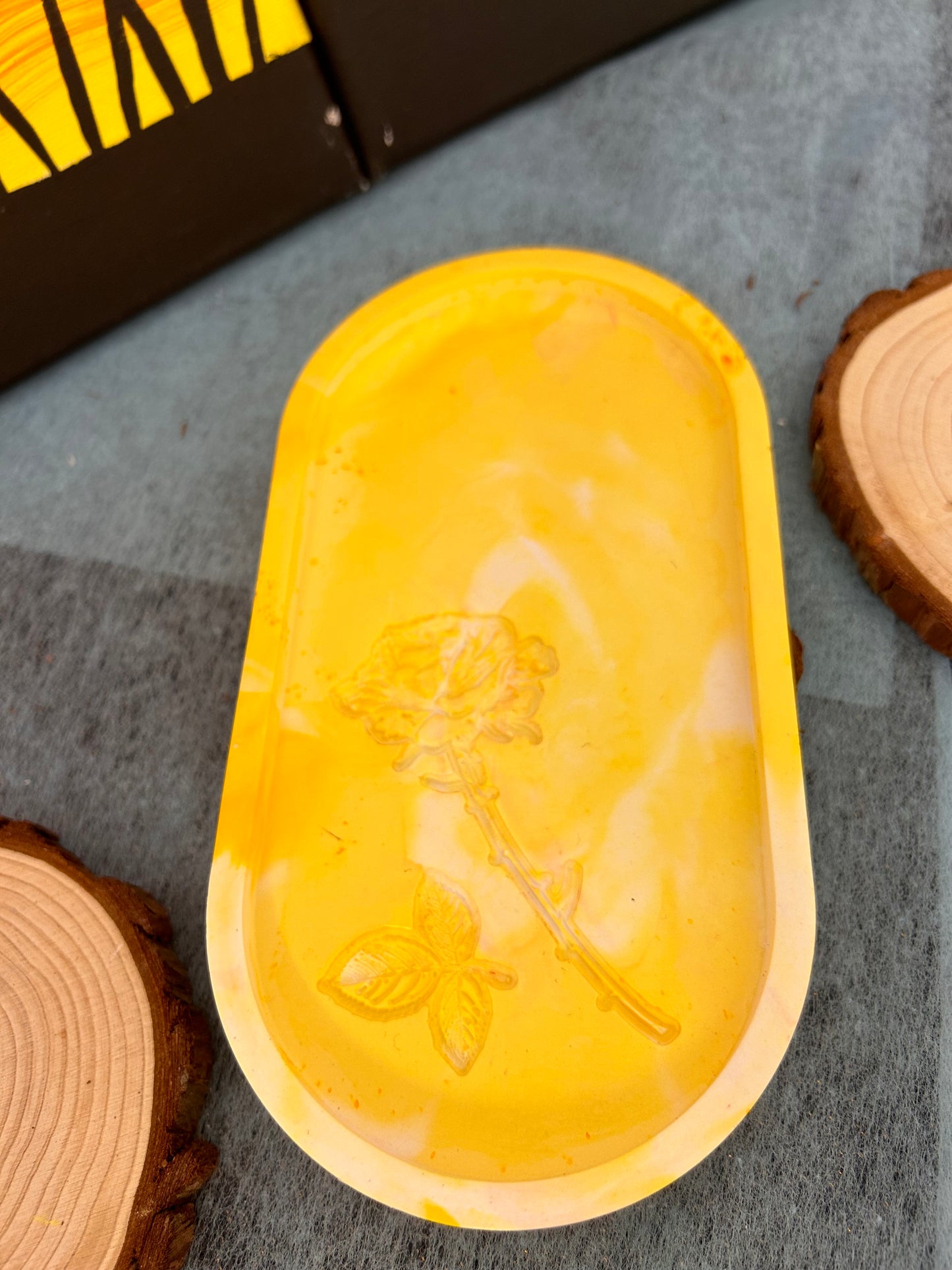 Tablet M mit einem Rosen Muster - H=18 B= 9,3cm T= 1,5cm