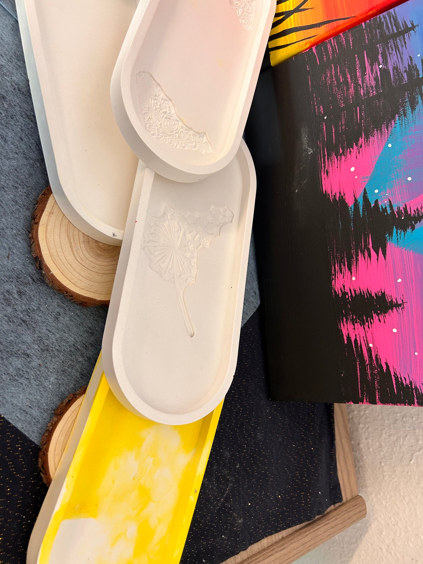 Tablet L - H=24cm B= 10cm T= 2cm